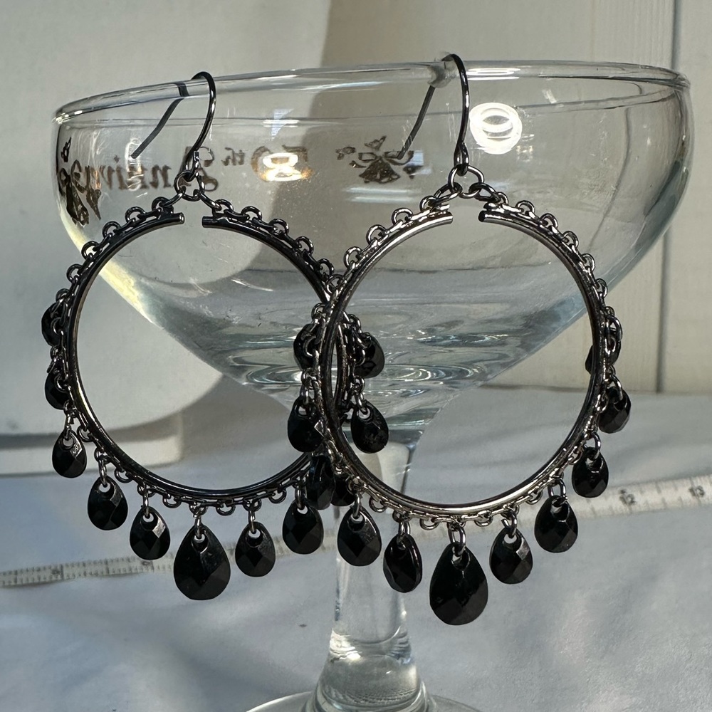 Dainty black teardrop bead dangle hoop earrings